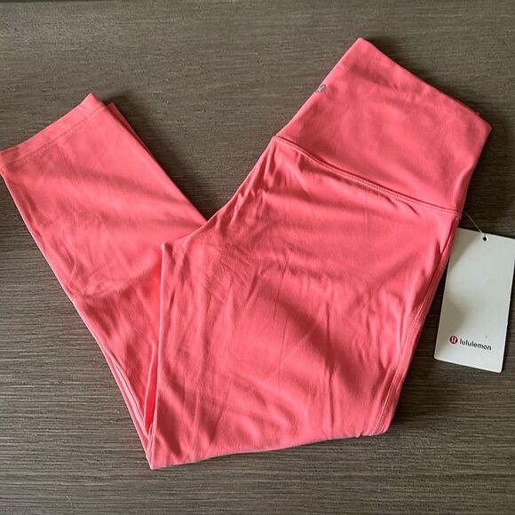 Lululemon Align High-Rise Crop 23" size 10 NWT RASPBERRY CREAM PINK - Picture 1 of 4